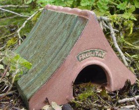 Frogitat Ceramic Frog and Toad House