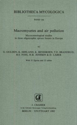 Macromycetes and Air Pollution