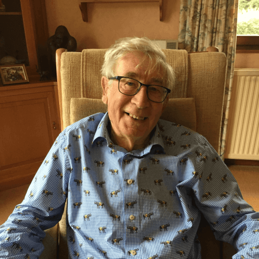https://mediacdn.nhbs.com/contributorimages/Gordon-Woodroffe.png