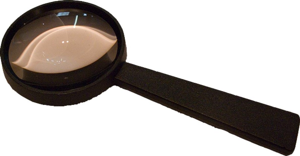 Large Magnifying Glass with Aspheric Lens