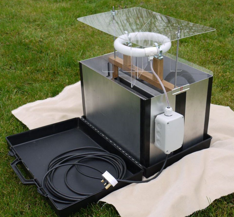 Flatpack Skinner Moth Trap with Electrics